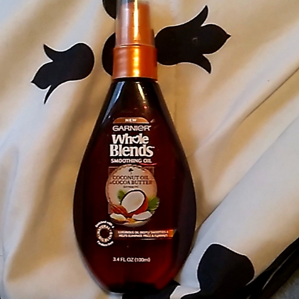 Whole Blends Coconut Oil qnd Coconut Butter , Soothing hair oil.